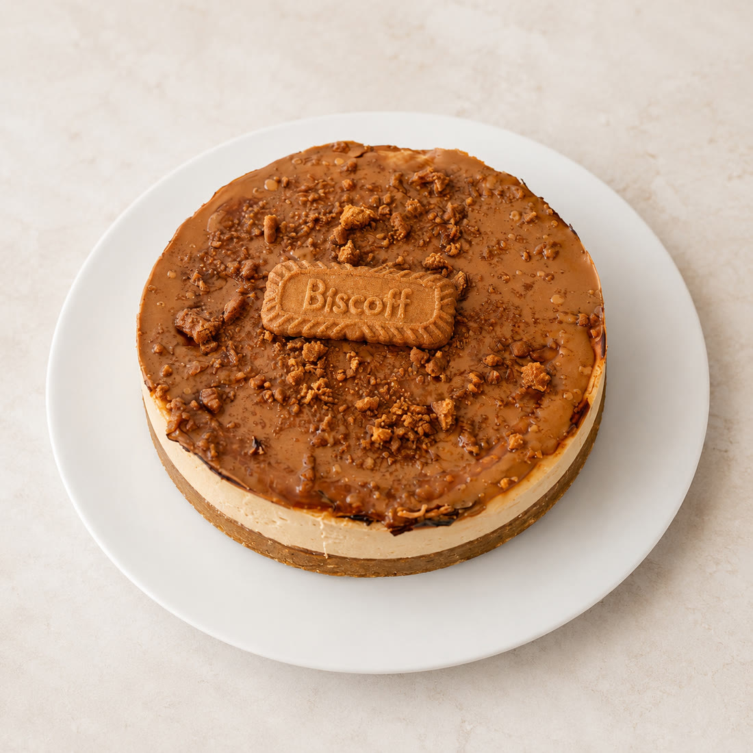 Cremosa Lotus von oben: Karamellkeks-Creme mit Keksbröseln und einem Biscoff-Keks